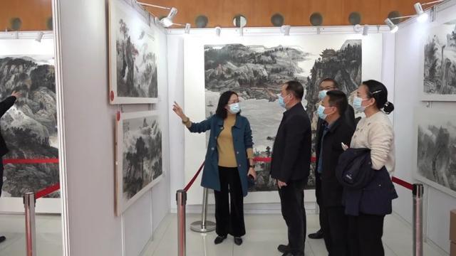 新丰"为主题的段大刚国画作品展在深圳市龙华文化艺术中心展出